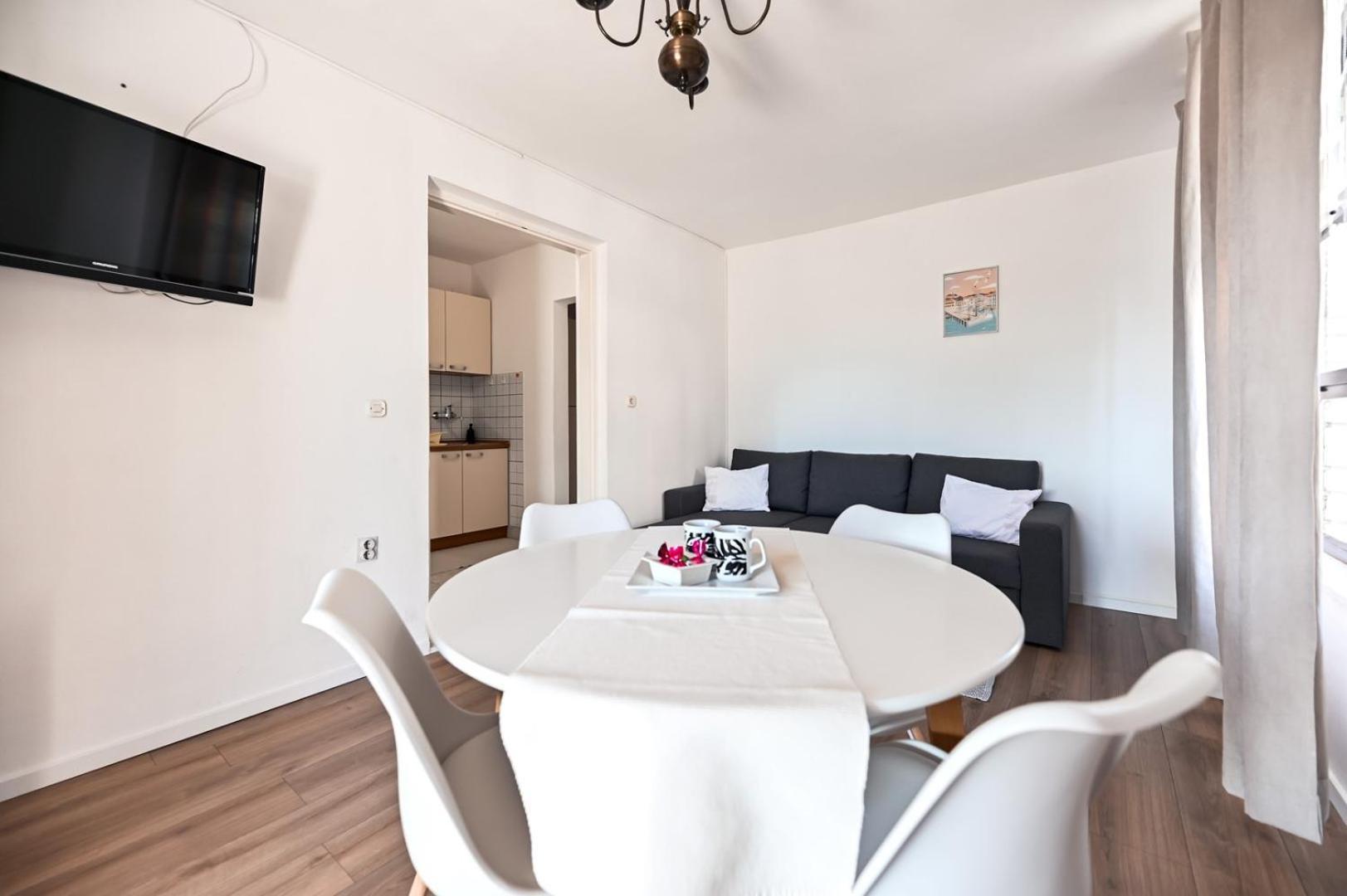 Apartment Rajna Biograd Na Moru Eksteriør billede