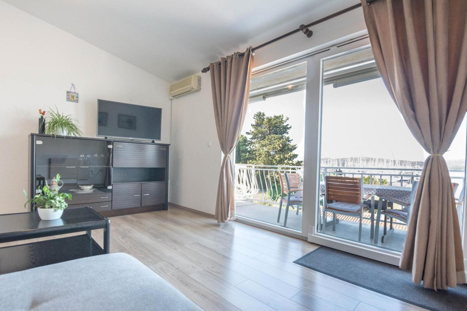 Apartment Rajna Biograd Na Moru Eksteriør billede